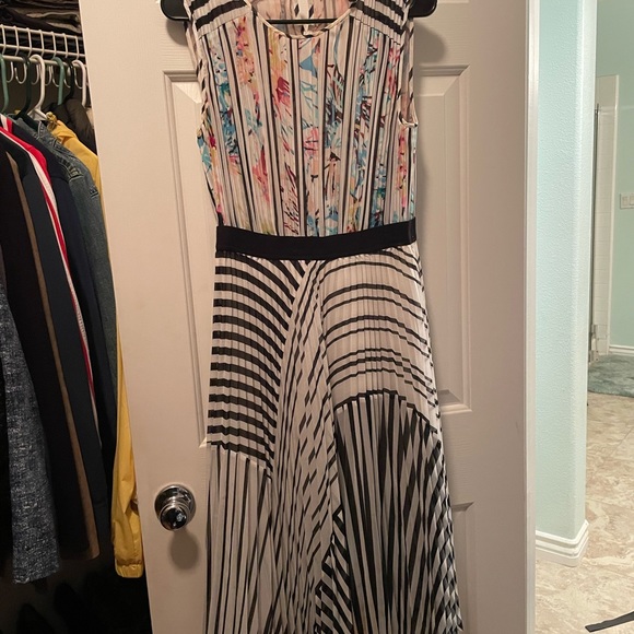 BCBGMaxAzria mixed print pleated fit and flare dress. small. - Picture 3 of 17
